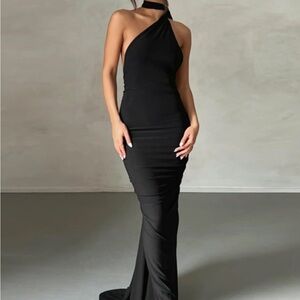 Elegant Black One-Shoulder Dress